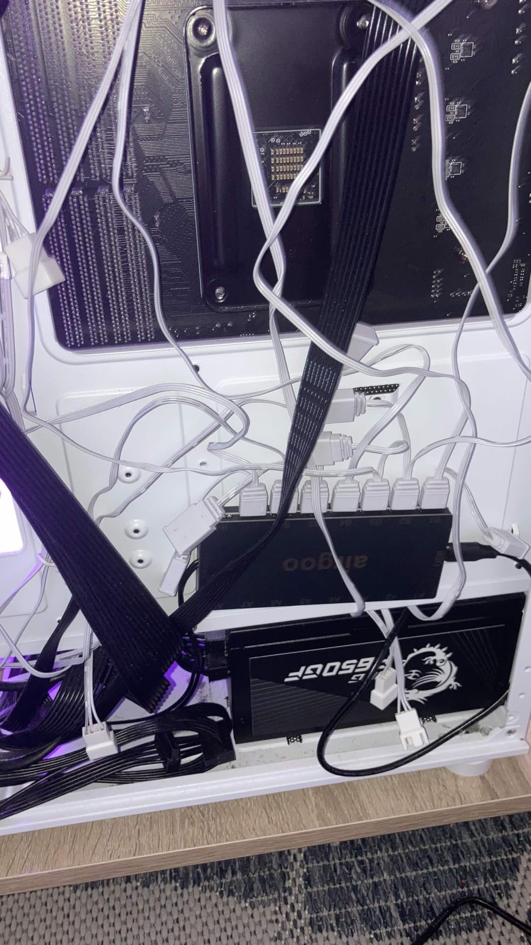 Airgoo 16-Port Magnetic-Mount USB ARGB Controller Support SignalRGB OpenRGB customer photo 1