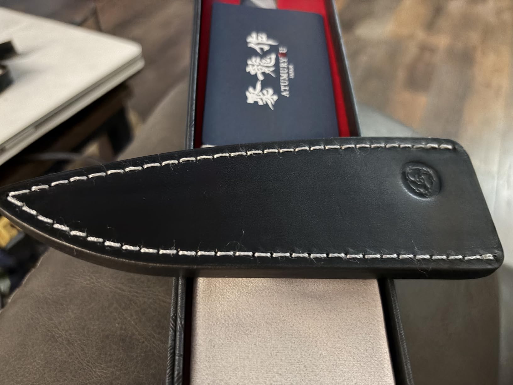7 Inch Japanese Santoku Knife, Hand-Forged Damascus VG10 Steel Core | Kurouchi Forged Finish, Slice • Dice • Mince, Wide Blade Versatility, Leather Sheath Included, Premium Gift Box customer photo 1