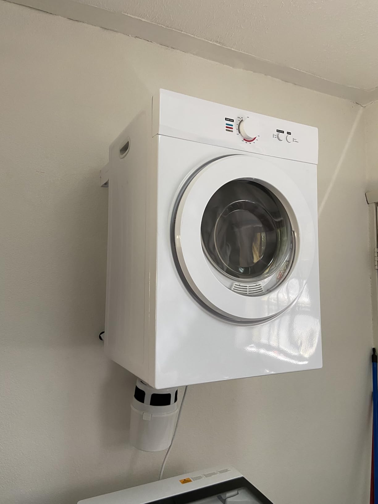 Feelfunn 3.5 Cu. Ft. Portable Clothes Dryer, 1500W Front Load customer photo 2