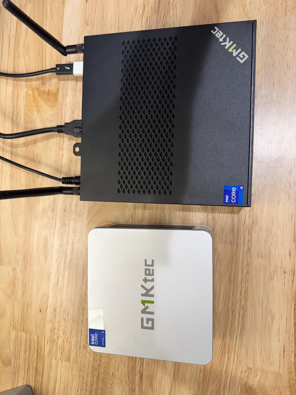GMKtec AI Mini PC Ultra 9 285H (Turbo 5.4GHz) 64GB DDR5 1TB PCIe 4.0 SSD Mini Gaming Computer 3X M.2 Expansion Slots, Oculink, Quad Screen 8K Display EVO-T1 customer photo 2