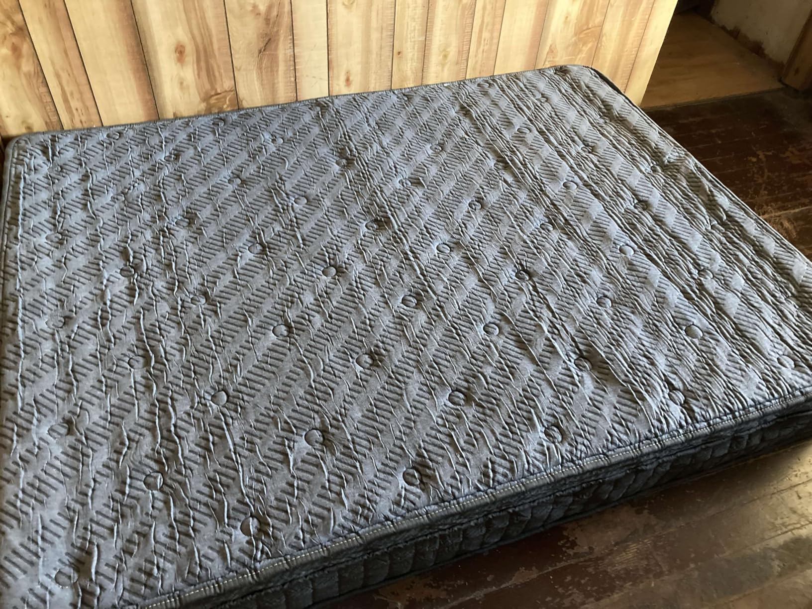 inight King Size Cooling Hybrid Mattress, 12 Inch Medium Firm, Pocket Coils customer photo 1