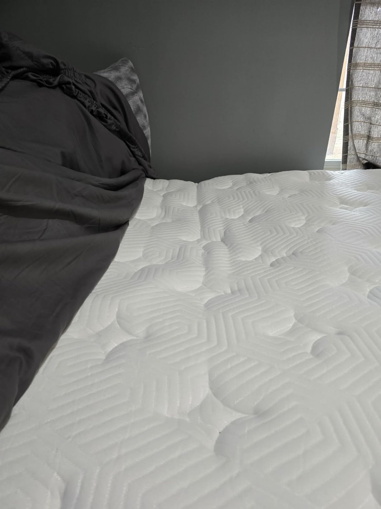 Queen Mattress, 12 Inch Queen Size Hybrid Mattresses in a Box customer photo 1