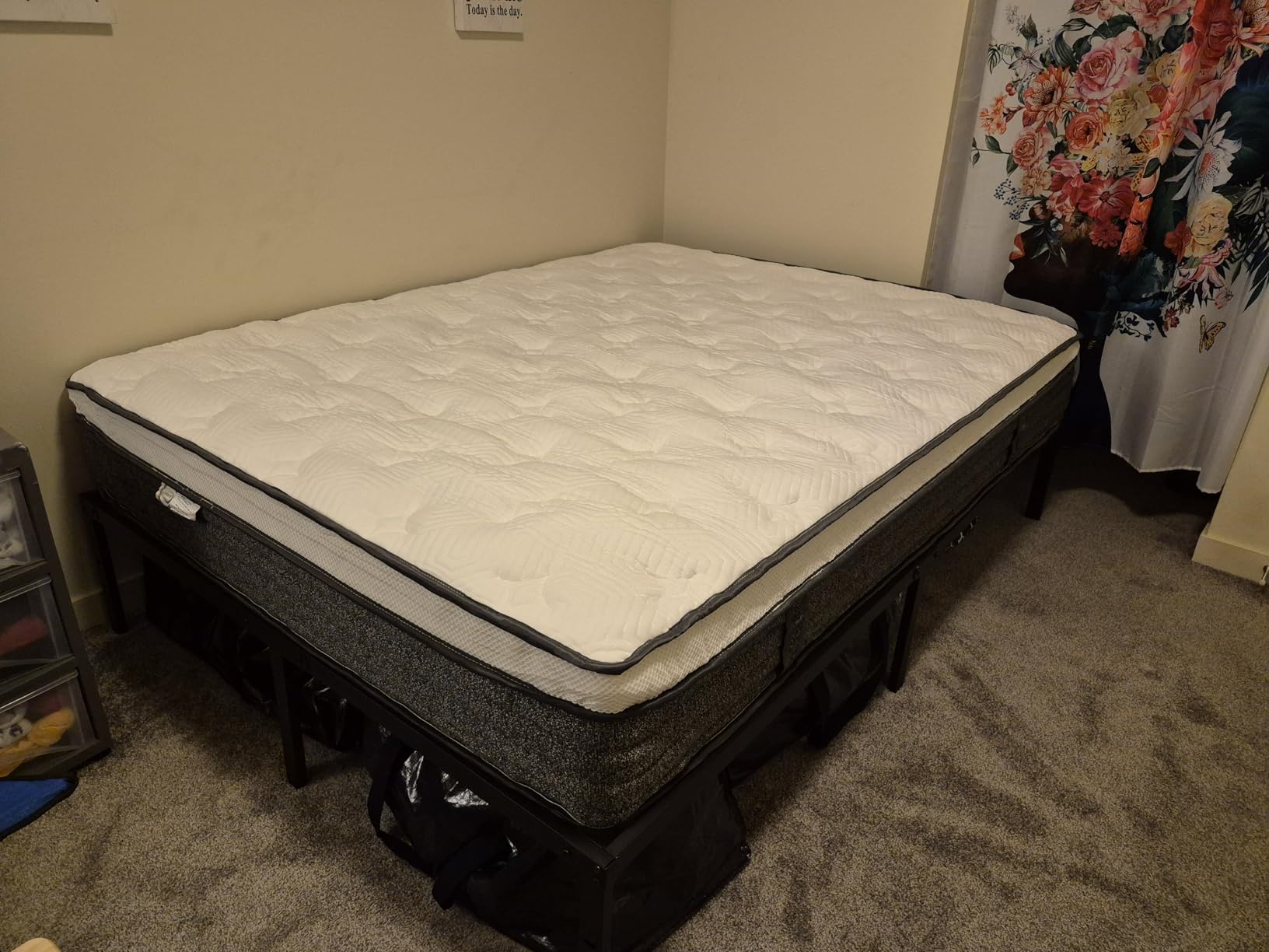 Queen Mattress, 12 Inch Queen Size Hybrid Mattresses in a Box customer photo 2