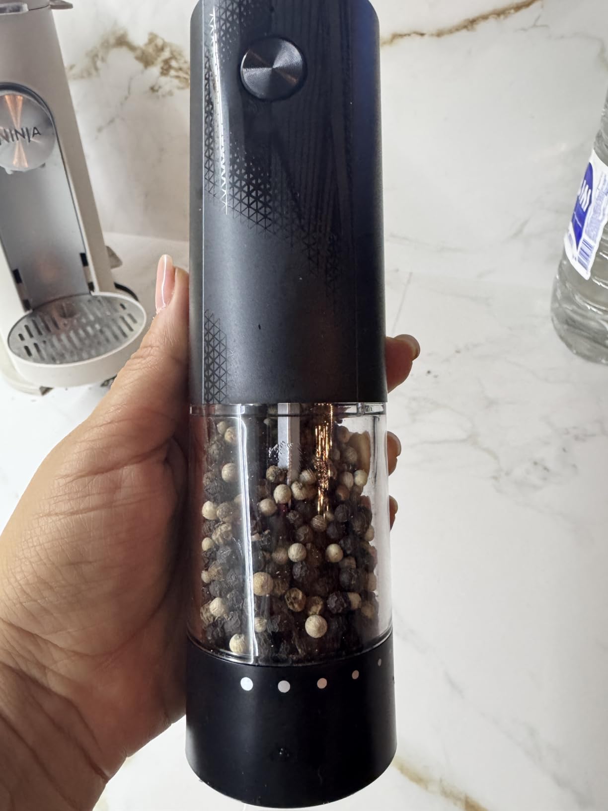 Electric Salt and Pepper Grinder Set - Rechargeable Automatic Salt and Pepper Shakers, Kitchen Appliances with External Adjustable Coarseness, Larger Hopper for Cooking, Home Gifts(2 Pack,Black/Black) customer photo 1
