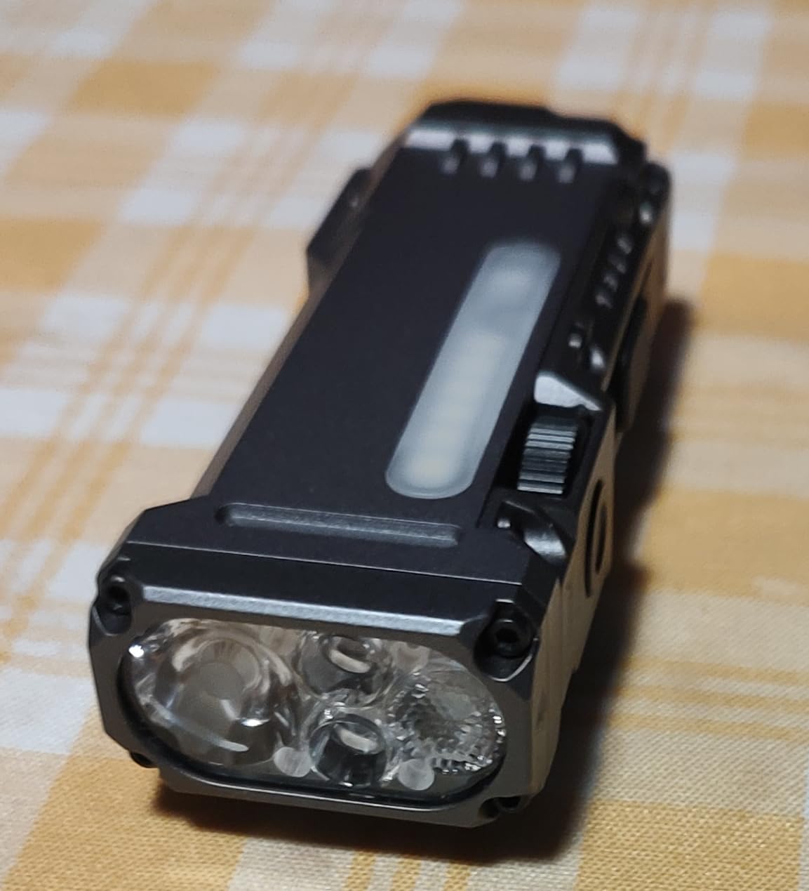 WUBEN X4 Flashlight Rechargeable,EDC Light with Multi-Mode RGB Light customer photo 1