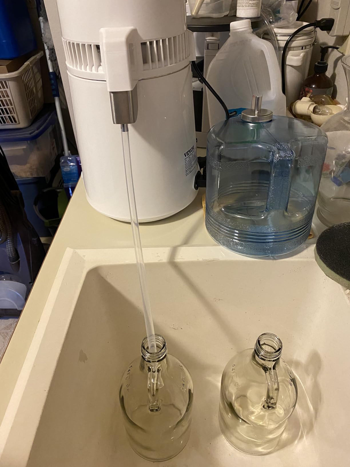 VEVOR 1750W Water Distiller, 0.4Gal/H Distilled Water Maker with Glass Carafe, 4L/1.1Gal Countertop Distiller Machine, 0-99H Time Temp Dual Display, Anti-dry Design 304 Stainless Steel Still, Wine Red customer photo 1