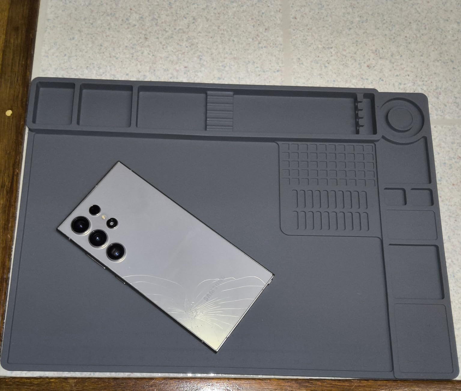 STREBITO 932°F Heat Resistant Silicone Work Soldering Mat 13.8