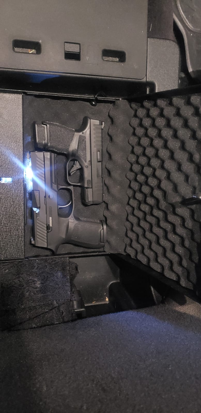 XDeer Biometric Gun Safe for Handgun, Slider Bedside Handgun Safe customer photo 2