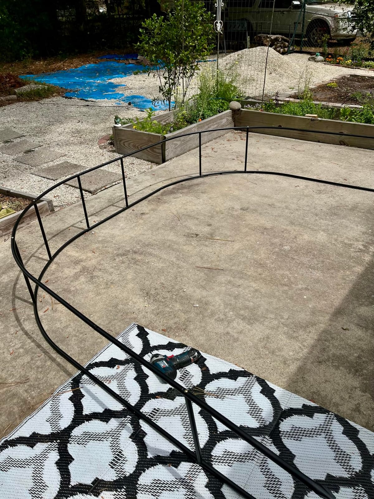 Thickened Tube Garden Arch,7.3ft Heavy-Duty Metal with 16mm Steel Tubes & 0.5mm Thickened Wall, Durable Outdoor Trellis for Climbing Plants,Roses,Garden Party,Ceremony & Decorations (Black) customer photo 2