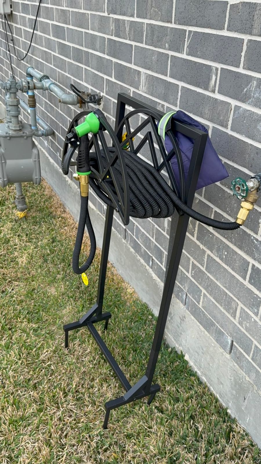 Flexi Hose Plus Expandable Garden Hose with 8 Function Nozzle, 50FT - Lightweight Retractable Garden Hose, Water Hose - No-Kink Flexibility, 3/4 Inch Solid Brass Fittings Includes Hook & Bag customer photo 1