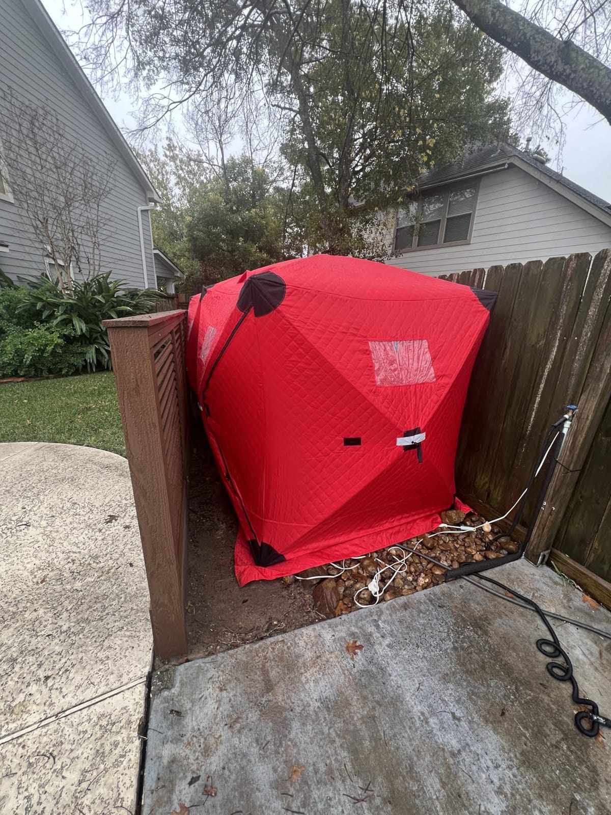 Garvee Pop Up Ice Fishing Tent Insulated Ice Fishing Shelter Portable Hub-Style Shelter Shanty Windproof and Warm, Multiple Sizes for 6-8 Person, Red, 6x11.7x6.6 Ft customer photo 1