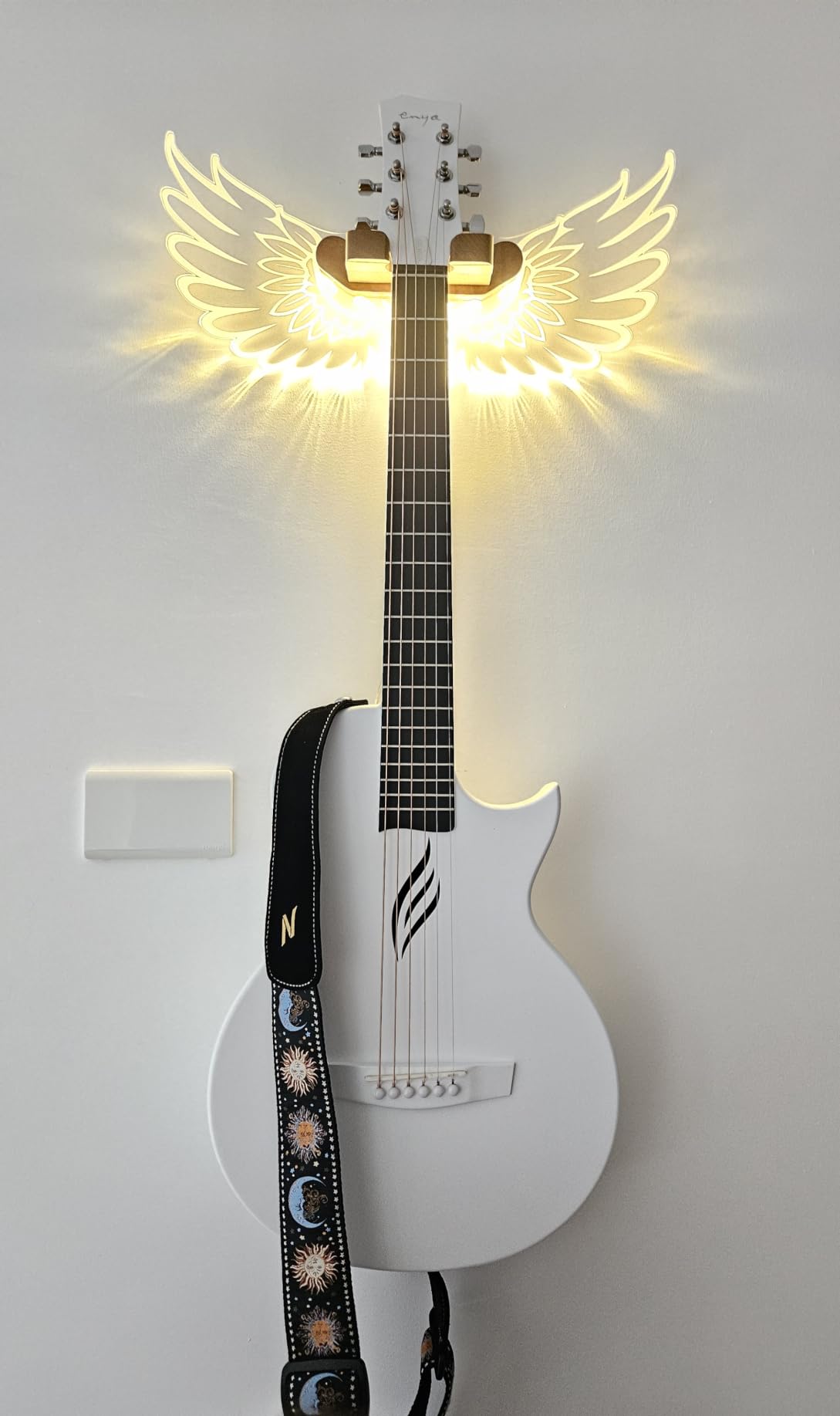 Enya NOVA GO SP1 Carbon Fiber 35-Inch Smart Acoustic-Electric Travel Guitar customer photo 1