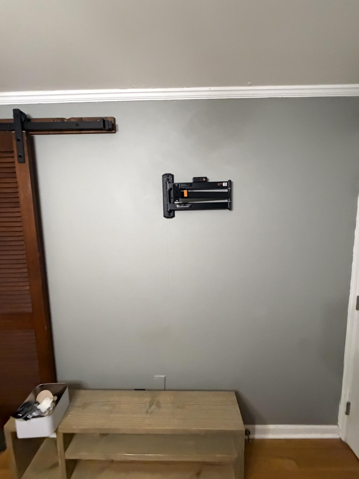 Perlegear Corner TV Wall Mount Long Arm TV Mount for 42-84 Inch TVs | Single Stud TV Mount with 37.2