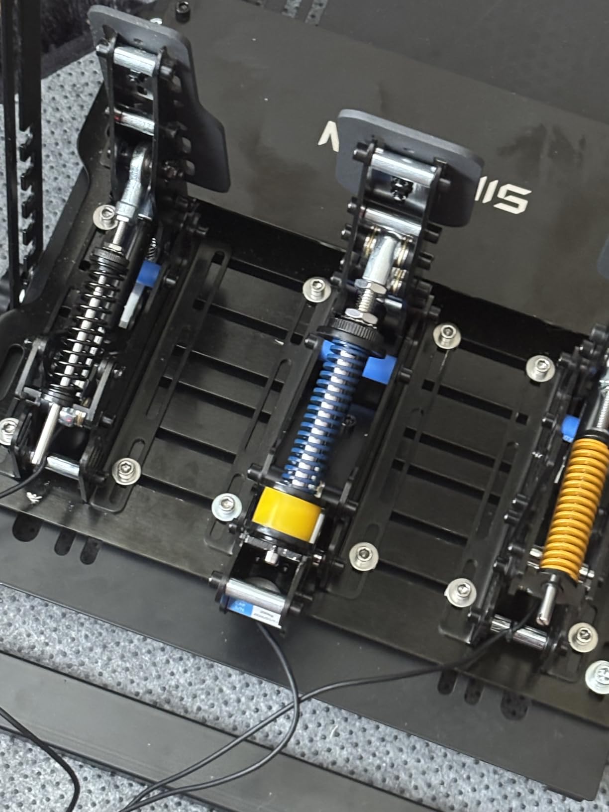 SIMSONN Plus X Racing Simulator Hydraulic Pedals Sim Racing Pedals Support Haptic Reactor (Plus X Black P3-H3) customer photo 2