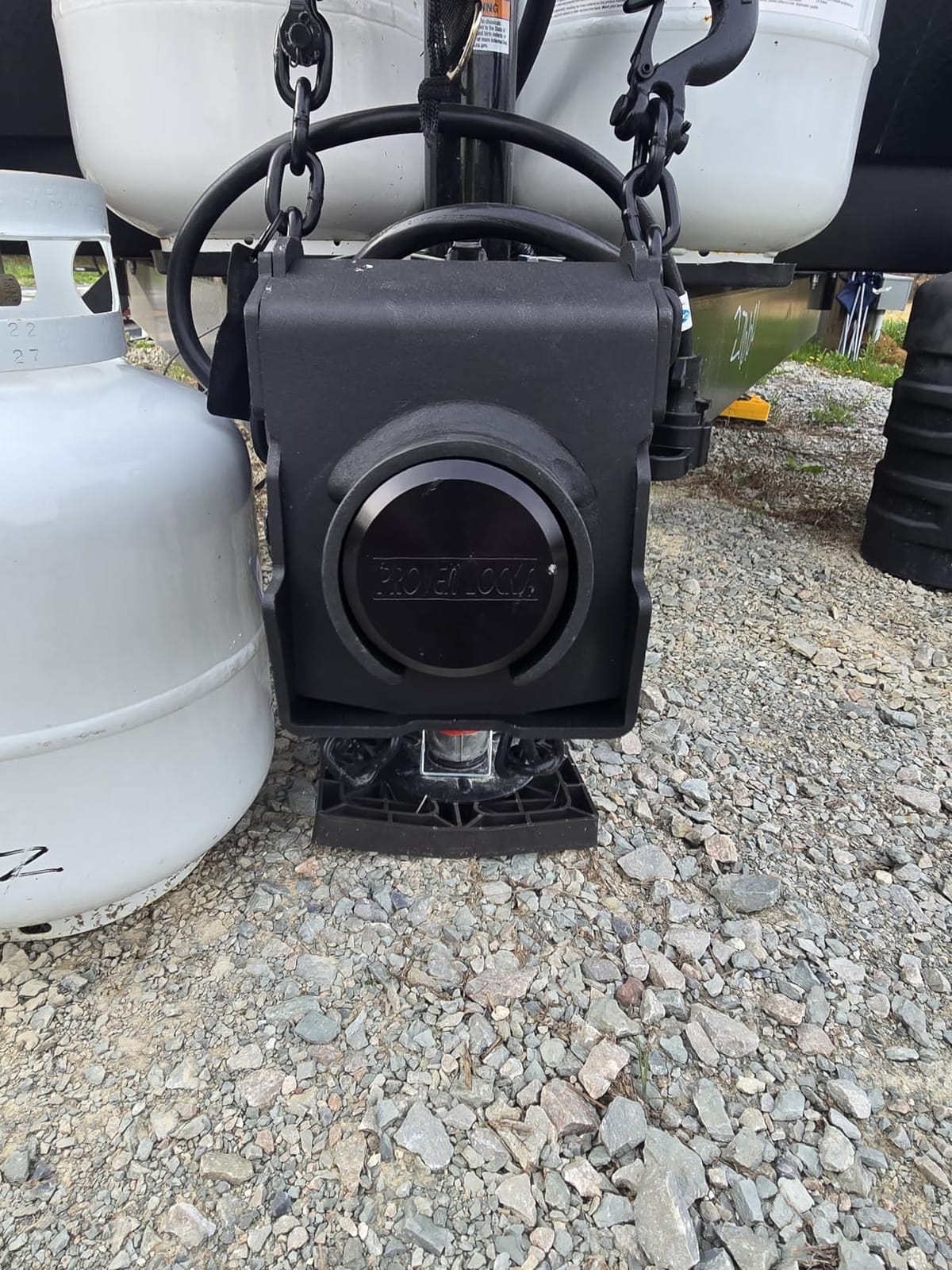 Proven Industries Model 2516 Heavy-Duty Trailer Coupler Lock for 2 5/16 Couplers – RV & Trailer Anti-Theft Lock, Made in USA customer photo 1