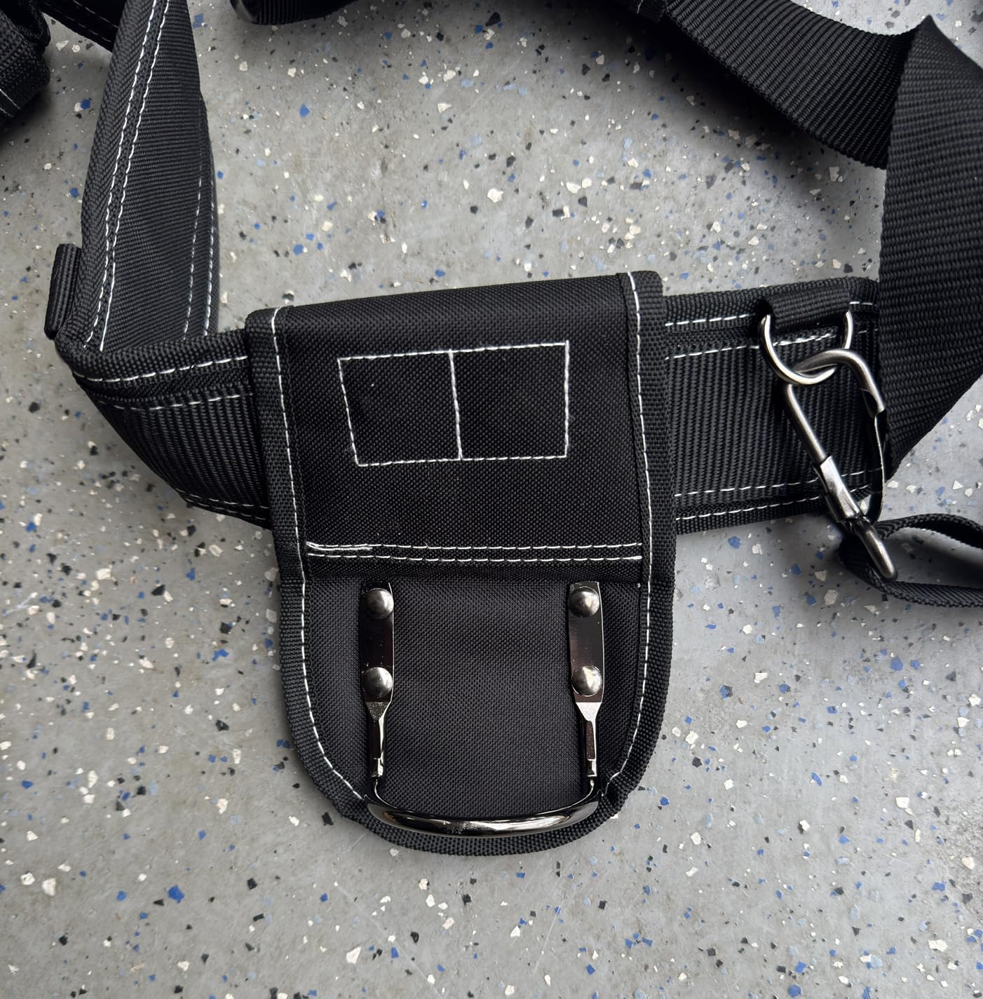 Tool Belt with Suspenders,27-Pockets Heavy Duty Tool Belts for Men with Magnetic Tool Pouch,Detachable & Adjustable Work Belt Bag for Electrician,Carpenter,Construction,Utility Toolbelt,Black customer photo 1