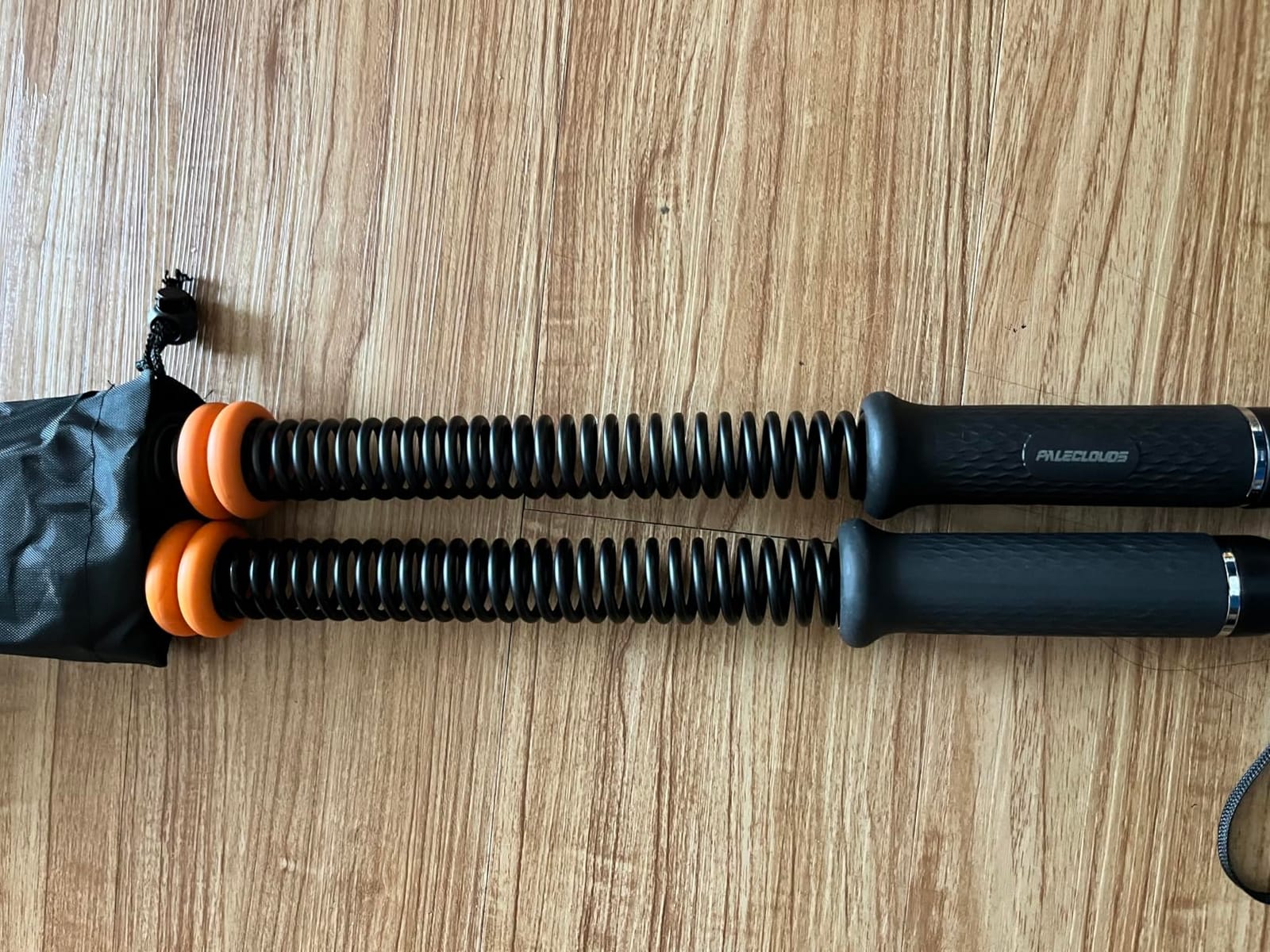 Portable Ropeless Battle Ropes, Adjustable Weights Cordless Battle Ropes for Home Gym with Storage Bag, Weighted Exercise Equipment for Low-Impact Workout, Strength & HIIT, for Men & Women customer photo 2