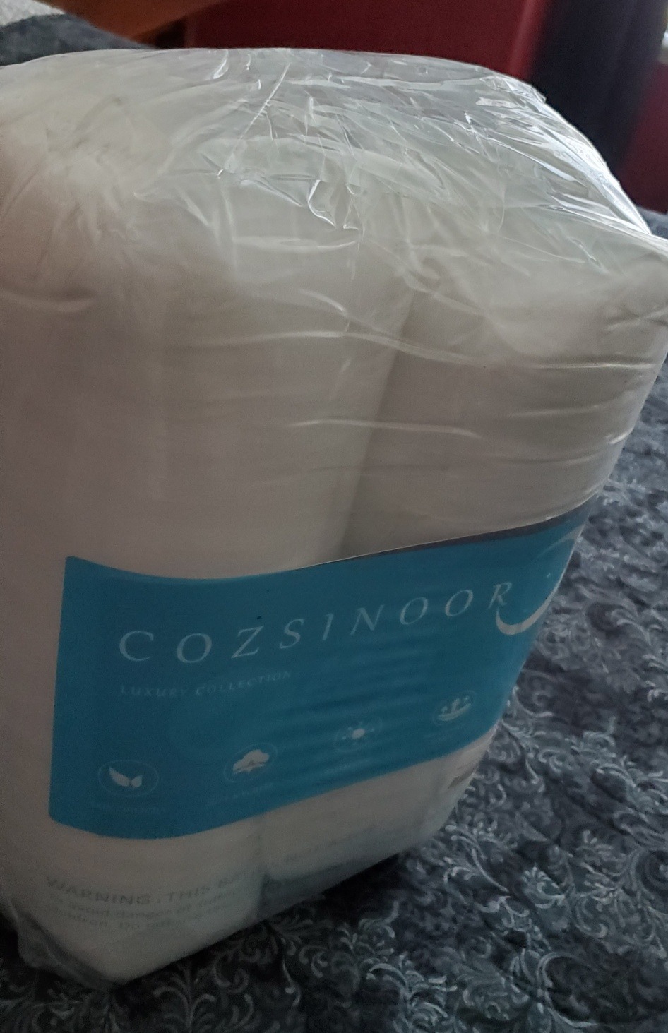 COZSINOOR Bed Pillows Queen Size - Breathable Premium Down Alternative Pillows Set of 2 for Side, Back, and Stomach Sleepers Cooling Hotel Quality Fluffy Soft Microfiber Fill Skin-Friendly customer photo 2
