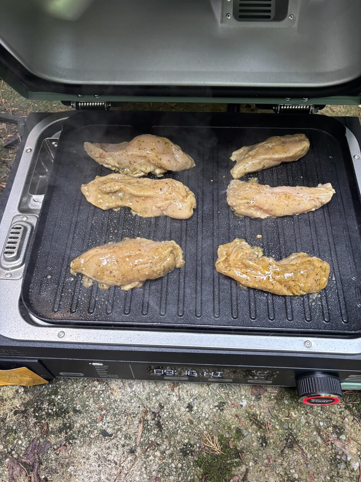 Cuisinart Outdoor Electric Grill, 8-in-1 Air Fryer/Grill/Smoker, 154 sq in customer photo 2