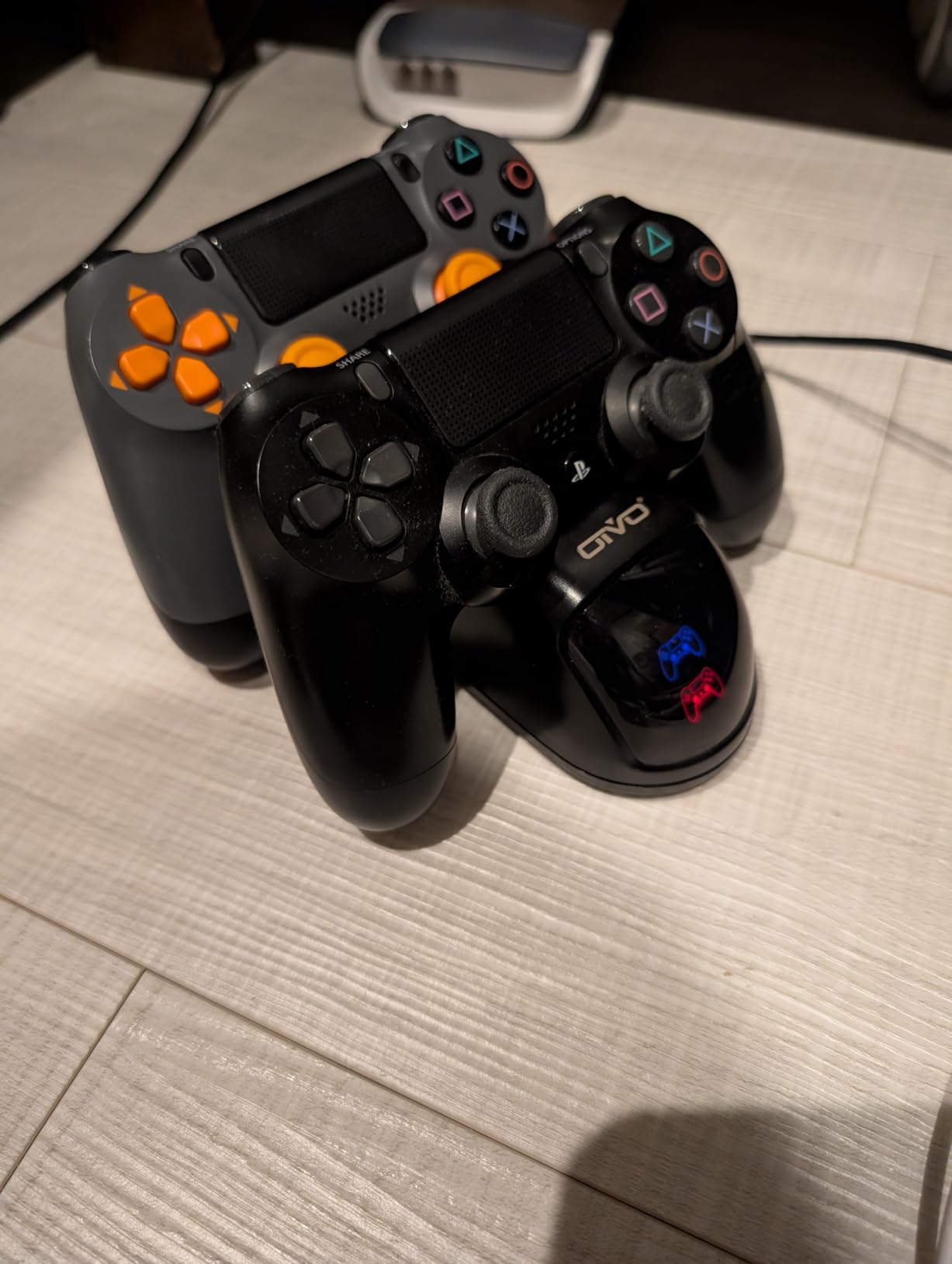 OIVO PS5 Controller Charger Station Compatible with PlayStation 5 Dualsense & Edge Controllers, RGB PS5 Controller Charging Dock Holder Stand with Fast Charge Cable for PS 5 Accessories Kits customer photo 2