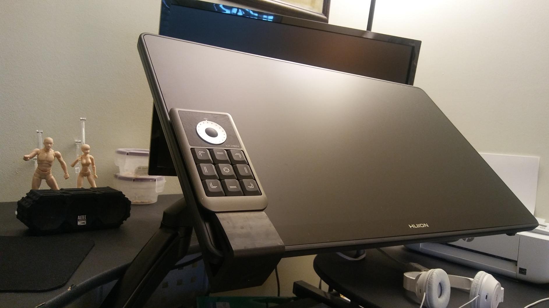 XPPen Pilot Pro Wireless Editing Console, Bluetooth, Joystick, Tri-Rotary customer photo 1