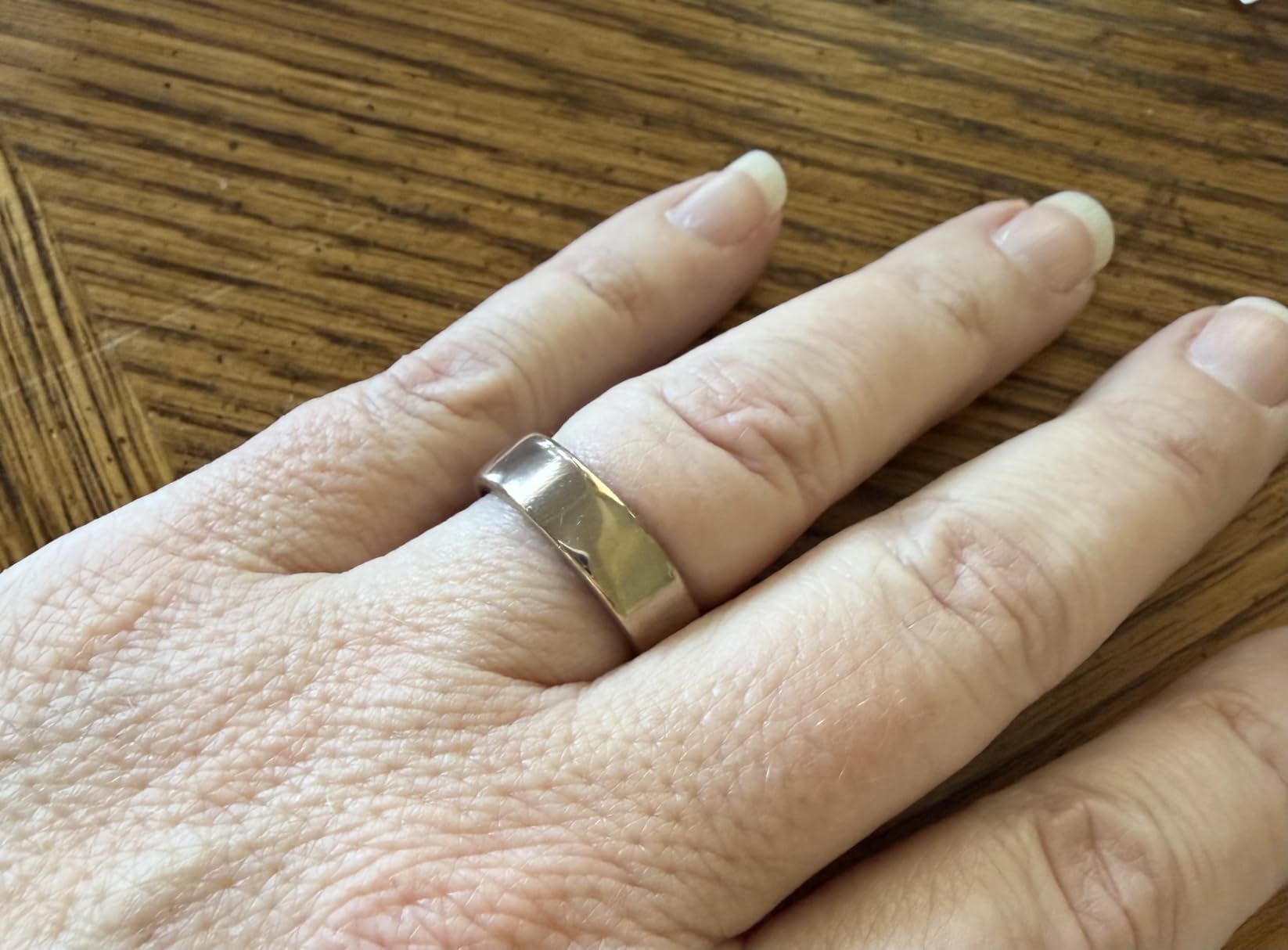 Oura Ring 5 Smart Ring - Silver - Size 10 - Fitness & Sleep Tracker customer photo 1