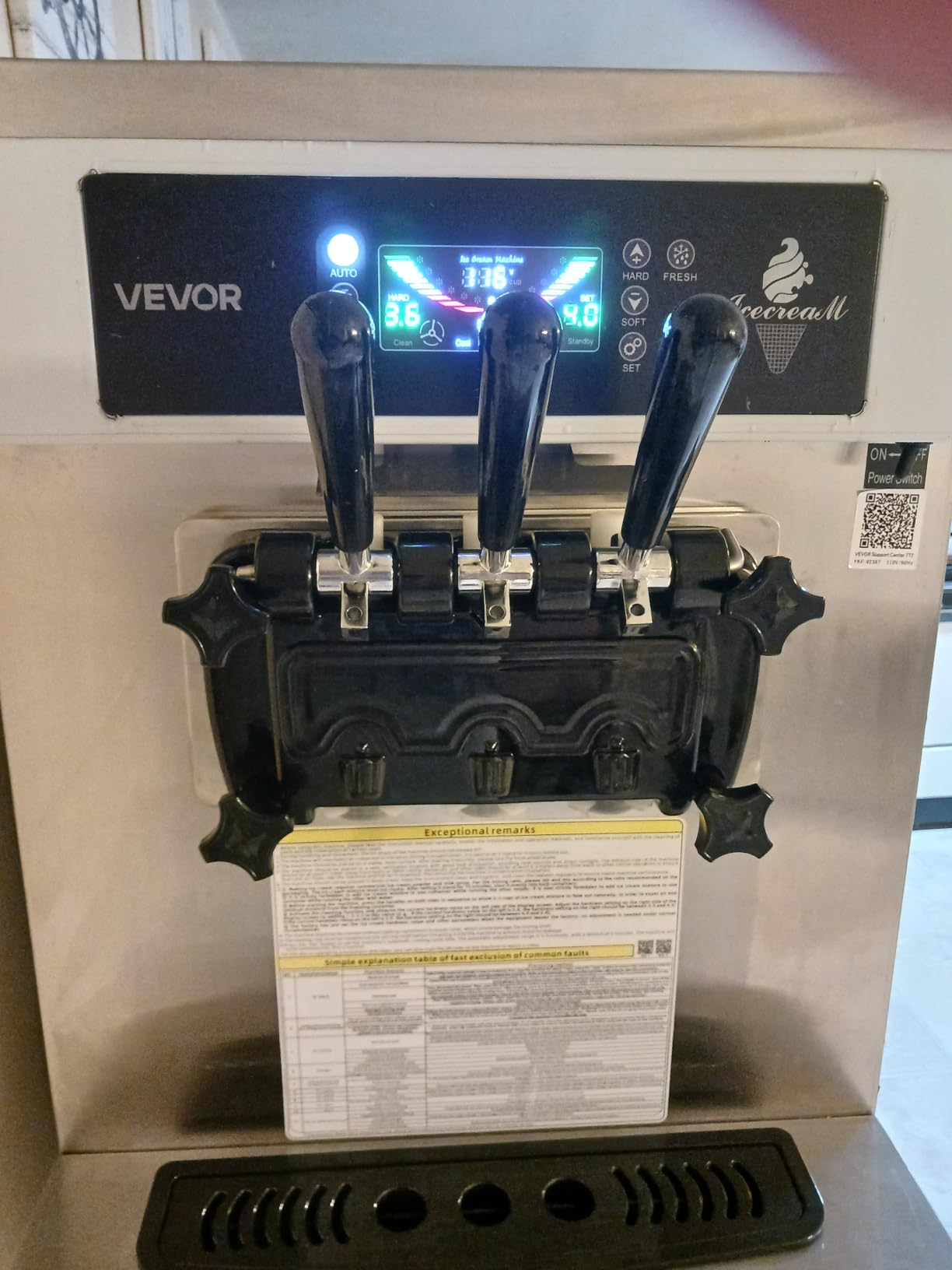VEVOR Commercial Ice Cream Machine 20-28L/H 2200W 3-Flavor Freestanding customer photo 2