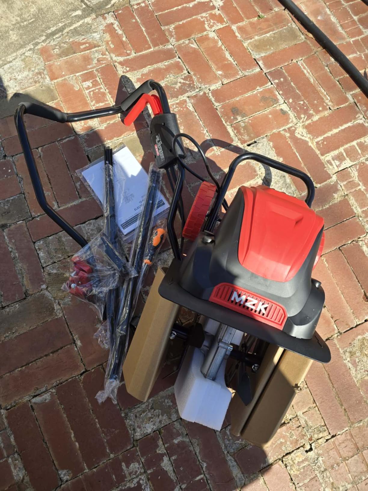 MZK 12-Inch 10.5A Electric Tiller Cultivator,Garden Rototiller 8-Inch Depth customer photo 2