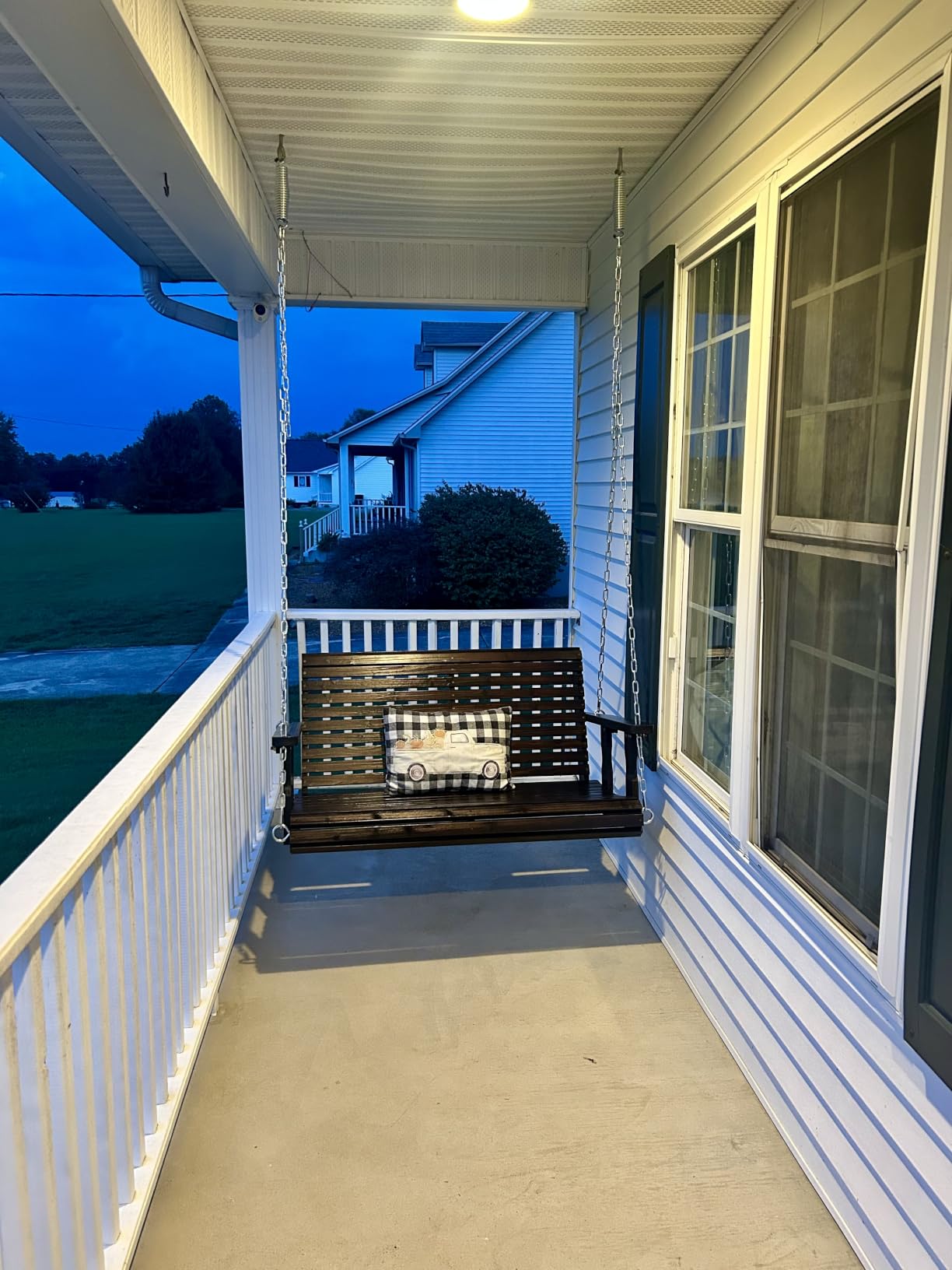Fortune Candy Wooden Porch Swing, Iron Black, 5 FT Extra Large customer photo 2
