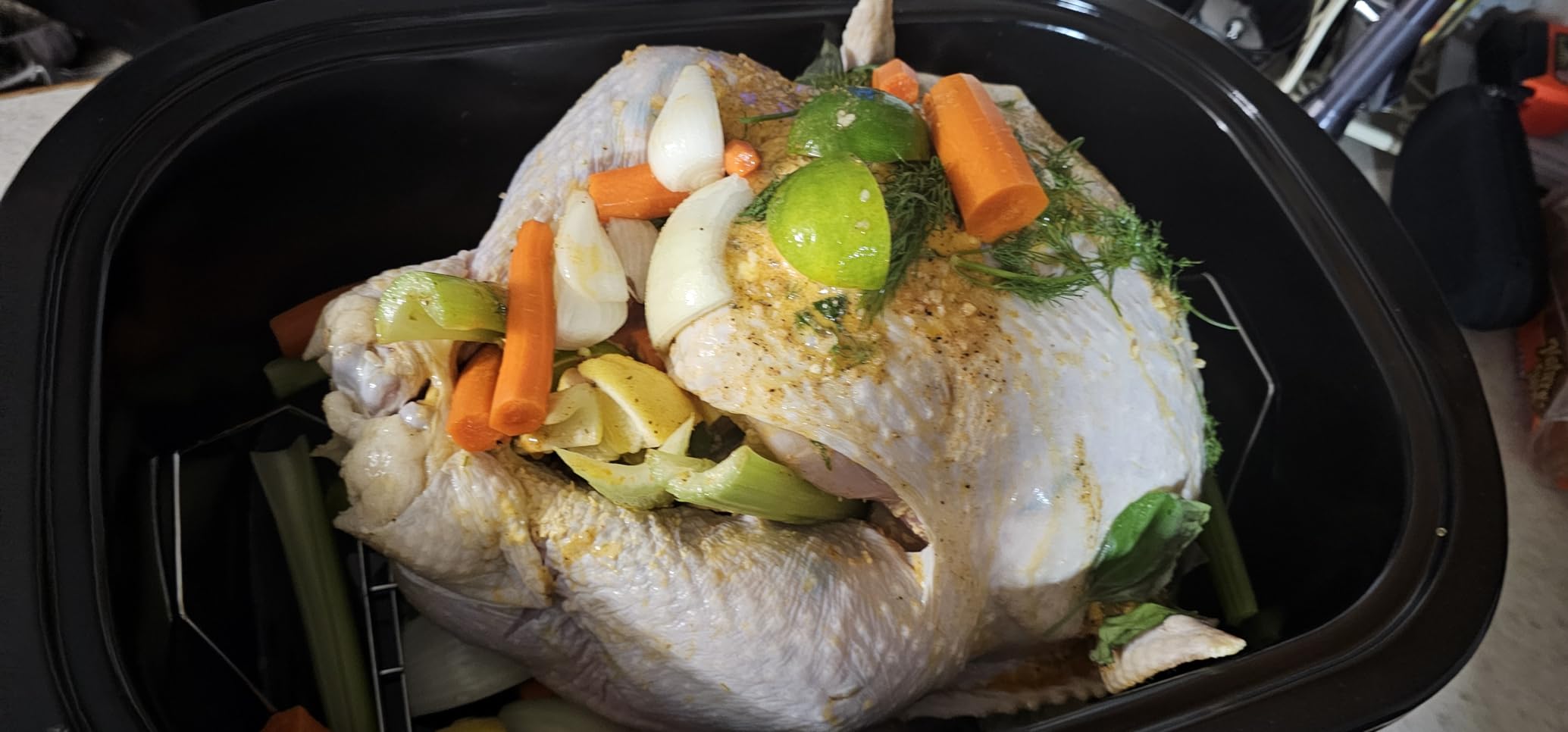 30Qt Electric Roaster Oven, with Self-Basting Lid, Removable Pan, Cool-Touch Handles, 1450W Stainless Steel Turkey Roaster Oven, Silver customer photo 1