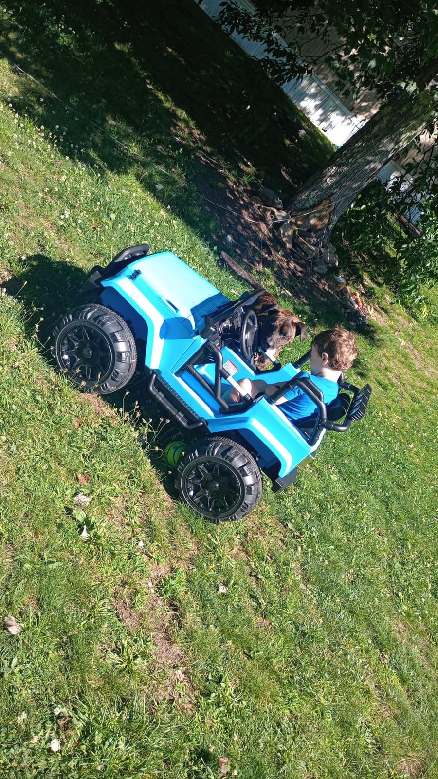 Best Choice Products 12V Kids Ride On Truck Car w/Remote Control, Electric Ride On Car for Toddlers 3-5, Battery Powered Ride On Toy w/LED Lights, 4-Wheel Suspension, Safety Harness - Jet Black customer photo 1
