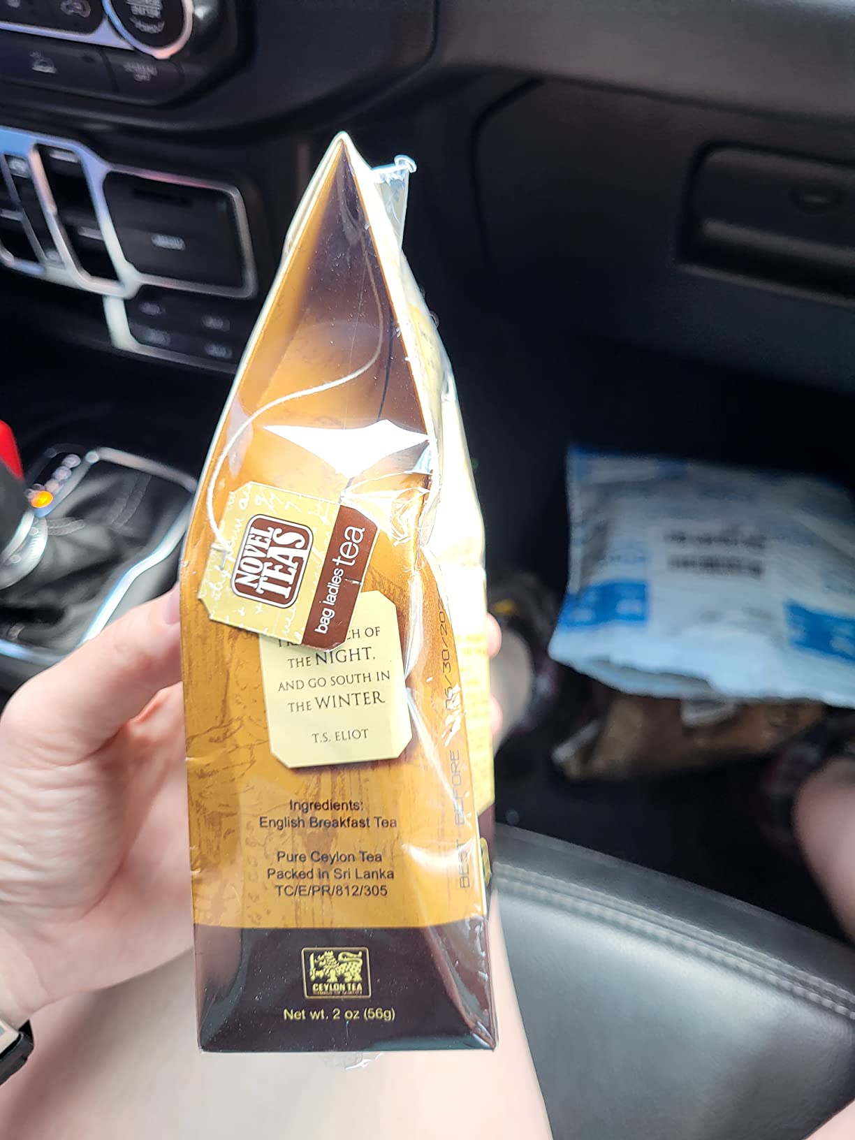 Novel Teas Book Lover's Tea contains 25 teabags individually tagged with literary quotes from the world over, made with the finest English Breakfast tea, for the book lover customer photo 2