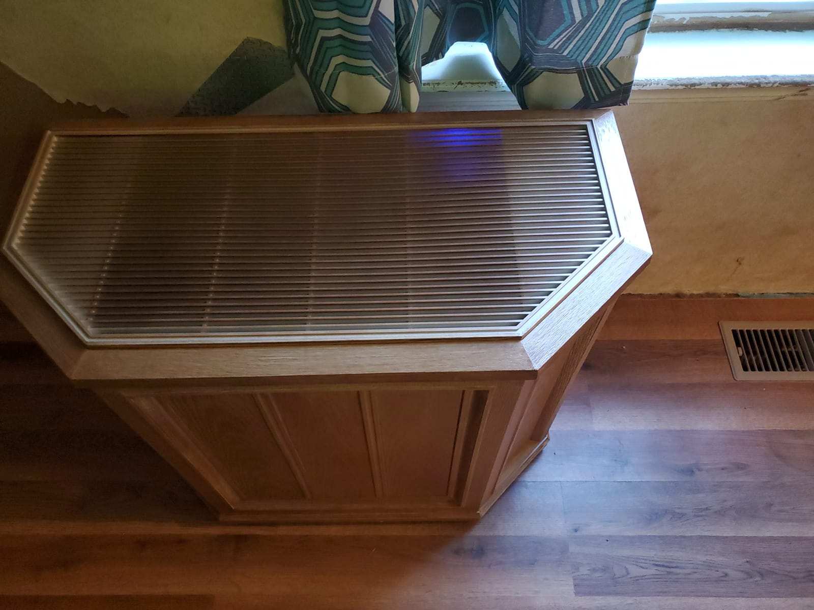 AIRCARE 696 400HB Digital Whole-House Console-Style Evaporative Humidifier, Light Oak customer photo 2