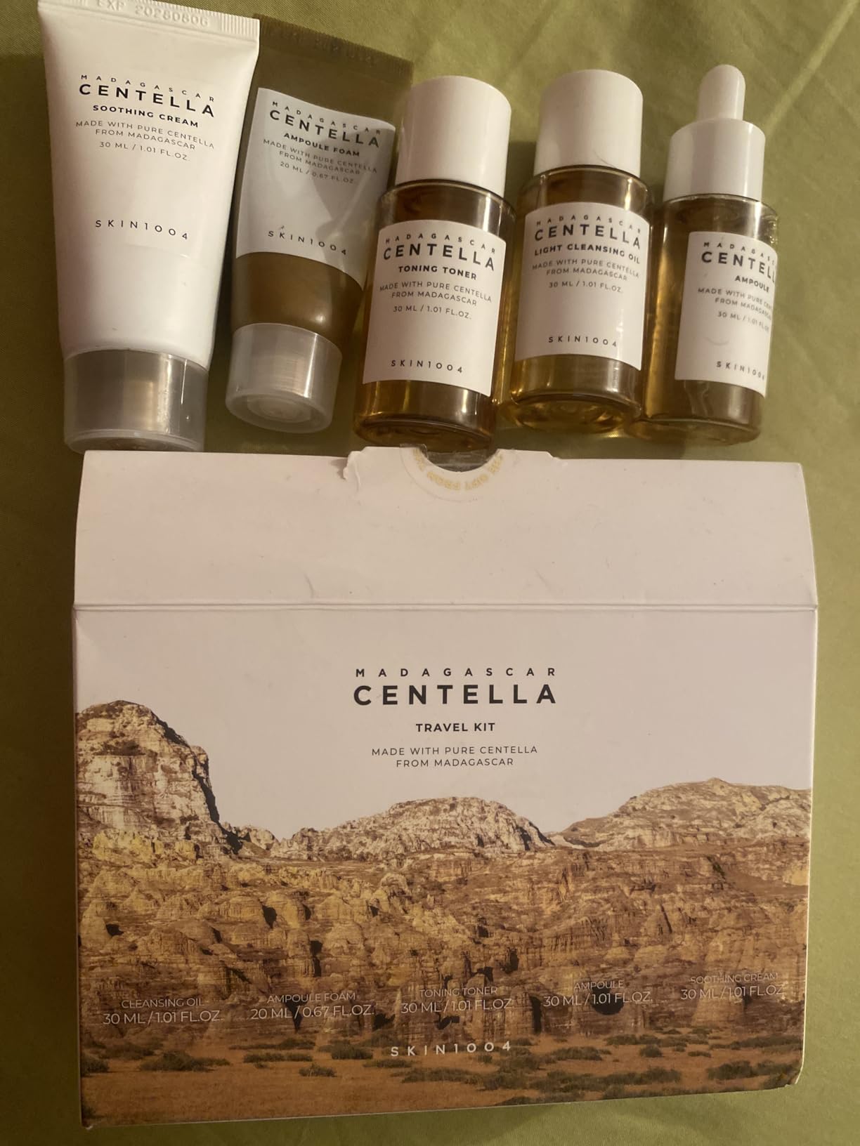 SKIN1004 Madagascar Centella Travel Kit, Toner, Ampoule, Soothing Cream, Cleansing Oil, Ampoule Foam, Basic Skincare Trial Kit Box , Gift Sets for Mom, Women & Mothers Day, Compact Size customer photo 2