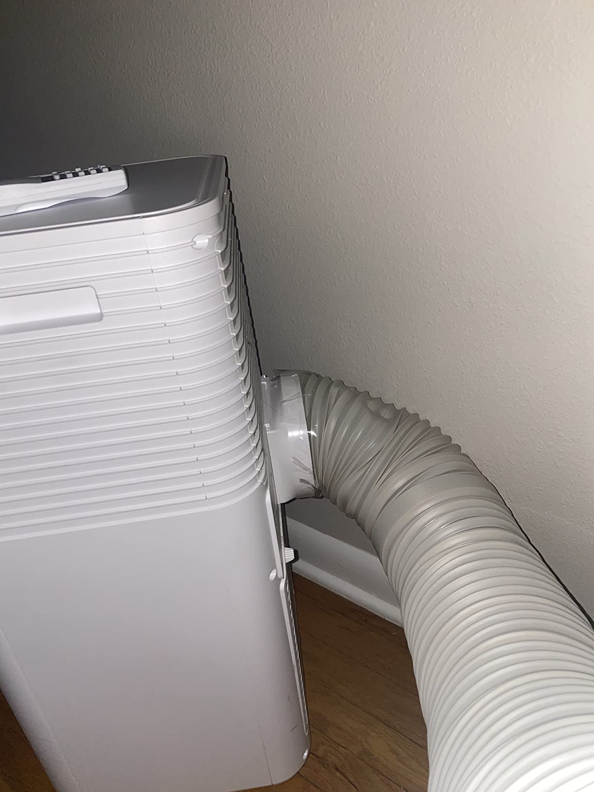 COSTWAY Portable Air Conditioner, 8000 BTU AC Unit Spaces up to 230sq.ft, with Remote Control, 24H Timer & Window Venting Kit, Sleep Mode, Suitable for Bedroom, Living Room, Office (Black, 8000BTU) customer photo 2