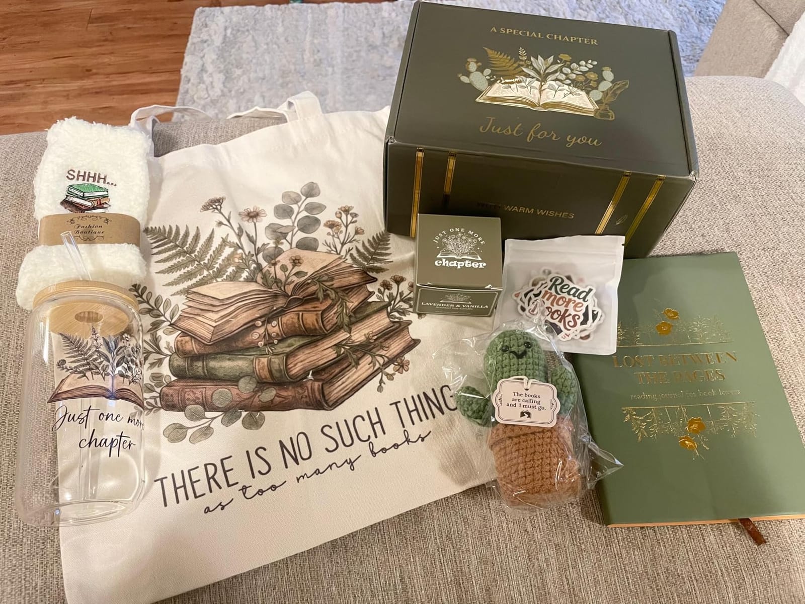 MHSMHL Book Lovers Gifts for Women,Vintage Bookish Gifts, Gifts for Readers customer photo 2