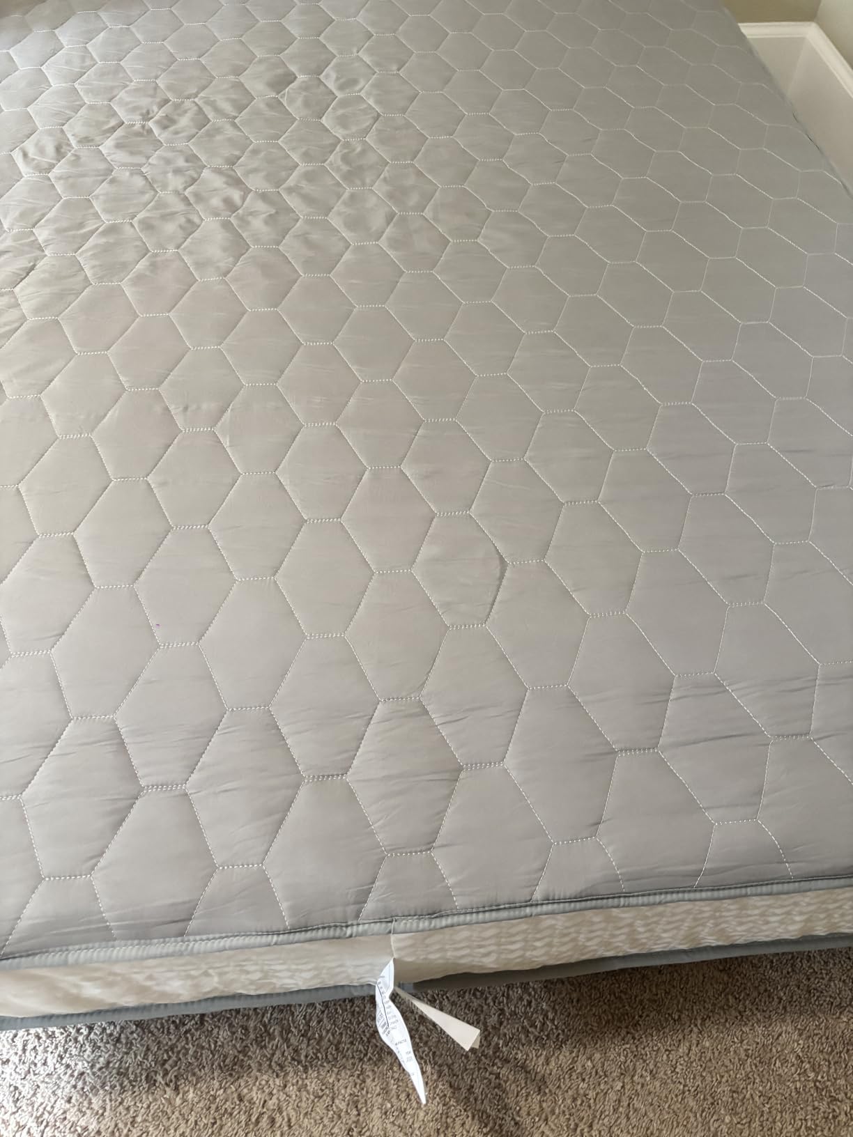 Novilla 14 Inch Queen Size Mattress, Hypoallergenic & Back Pain Relief, Hybrid Queen Mattresses in a Box with Smarts Coils, Fiberglass Free CertiPUR-US Certified Colchones No Box Spring Needed customer photo 1